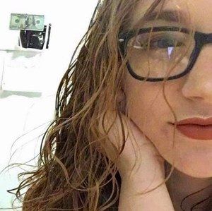 Meet your Posher, Alicia